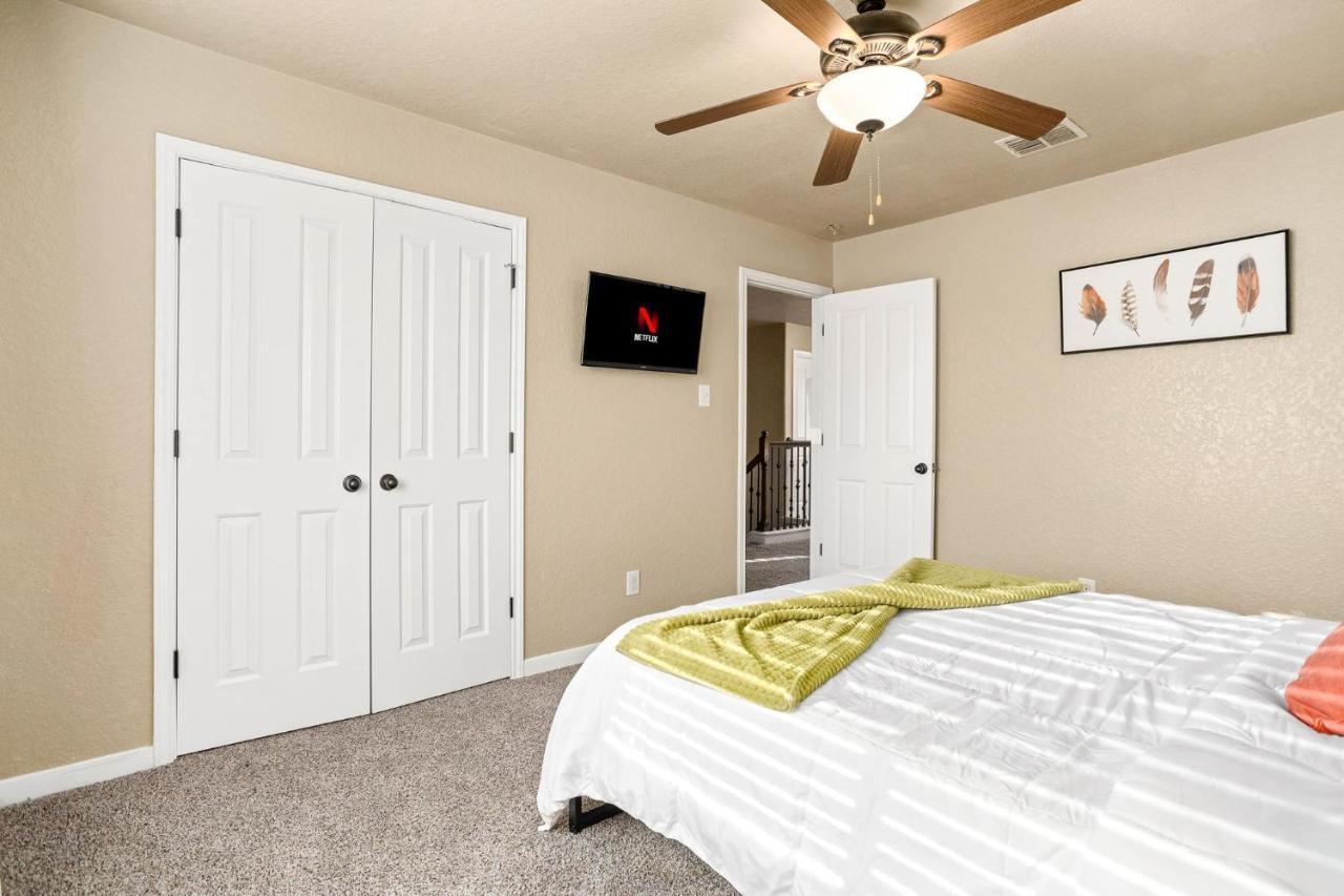 Long Stay Only Cibolo Getaway Pool Air Hockey Exterior photo