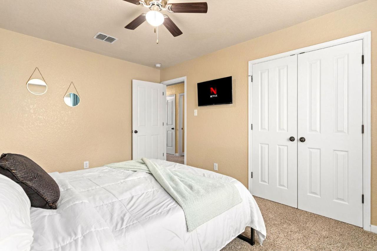 Long Stay Only Cibolo Getaway Pool Air Hockey Exterior photo